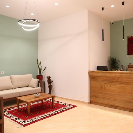 Doko Hotel Radhimë Esterno foto