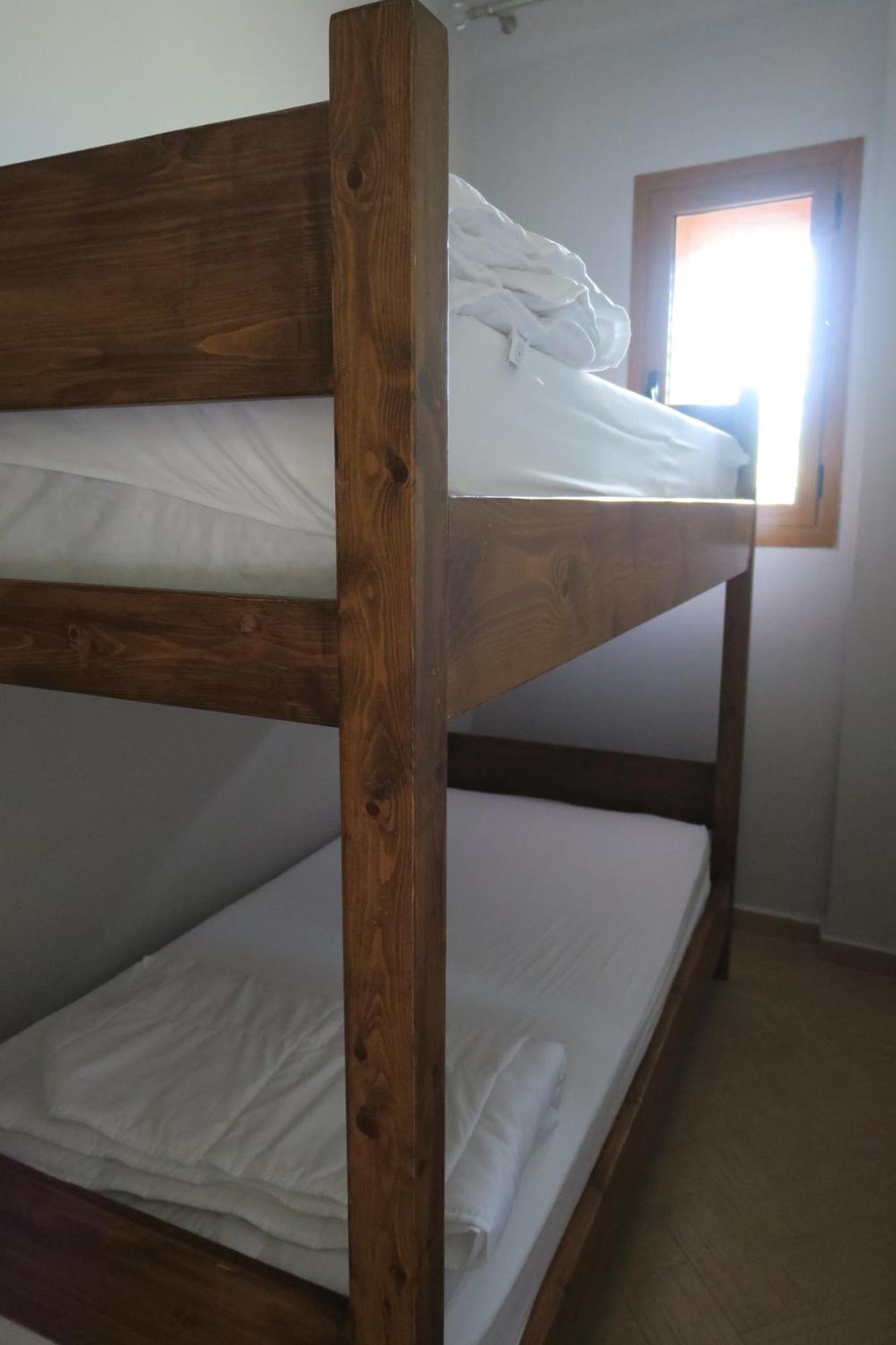 Doko Hotel Radhimë Esterno foto